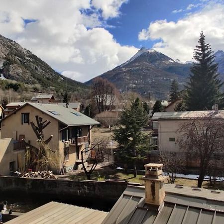 Maison calme indépendante et vue sur les montagnes Briançon Exterior foto