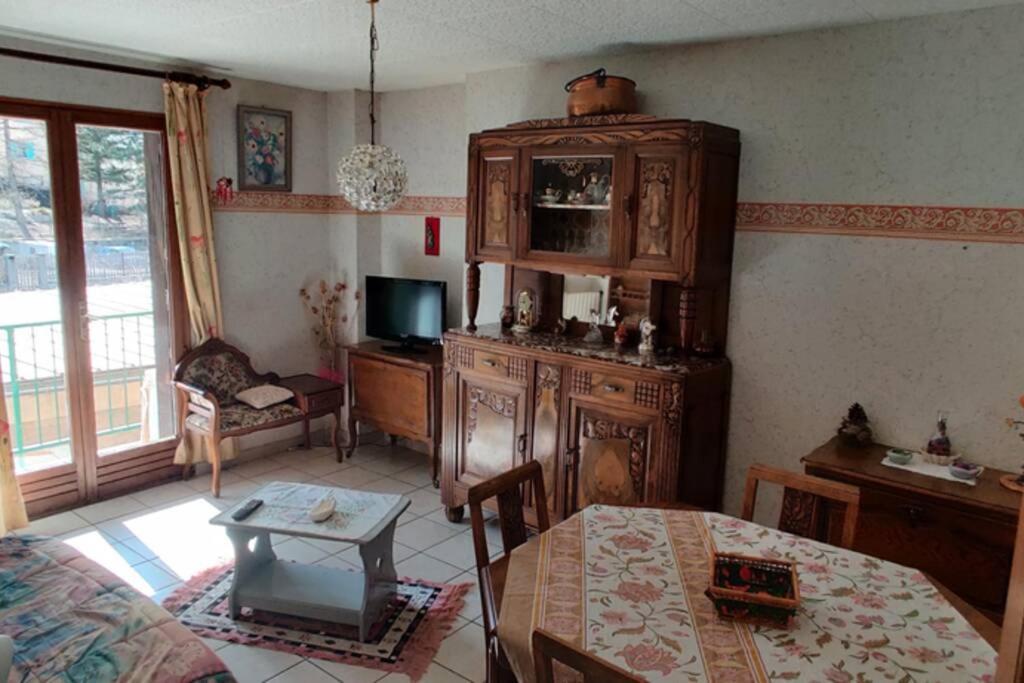 Maison calme indépendante et vue sur les montagnes Briançon Exterior foto